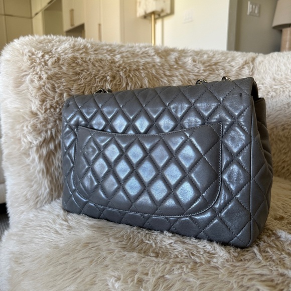 Authentic Chanel Classic Jumbo Single Flap Bag in Grey Lambskin Silver Hardware - Picture 2 of 12